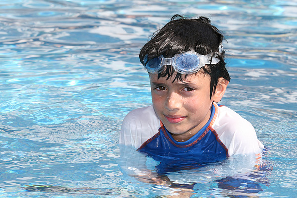 080330_arun_pool.jpg - Oman - April 2008