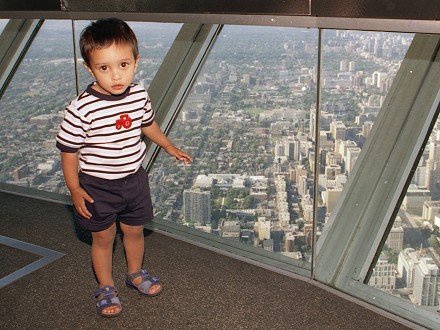 2_9.jpg - CN Tower - Toronto - 12 September 2001