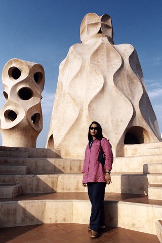 pedrera_reema.jpg - Roof of La Pderera - BARCELONA - May 2001