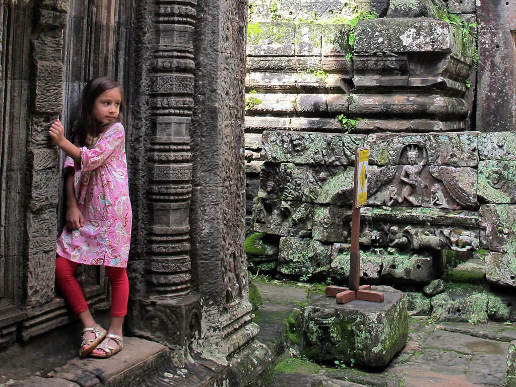 111020_IMG_2876.jpg - Angkor, Siem Reap, CAMBODIA - October 2011