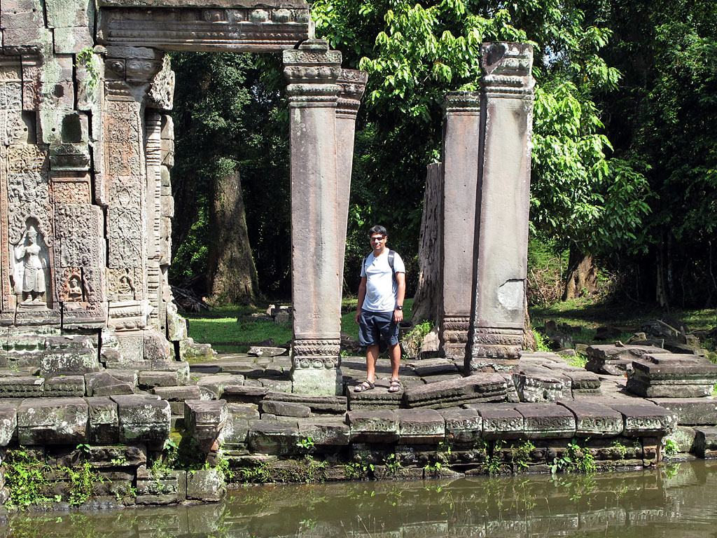 111021_IMG_2993.jpg - Angkor, Siem Reap, CAMBODIA - October 2011