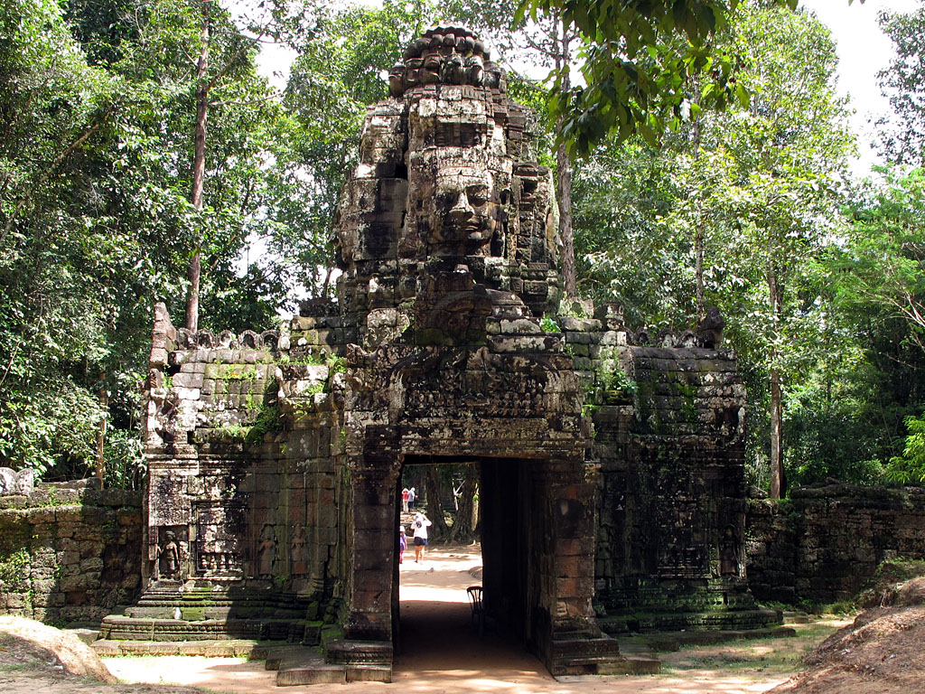 111021_IMG_3034.jpg - Angkor, Siem Reap, CAMBODIA - October 2011