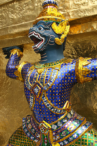 wat_phra_kaew_blue_statue.jpg - Wat Phra Kaew (Grand Palace) - Bangkok - Thailand - November 2006