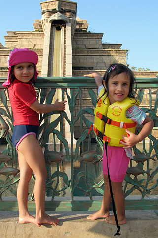 081029_maya_soreya_ziggurat.jpg - Palm Atlantis - Dubai - UAE - October 2008