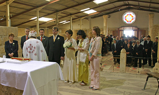 mount_nebo_inside_church.jpg - A Wedding at Mount Nebo - Jordan - November 2005