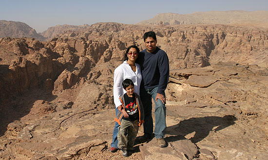 wadi_rum_canyon.jpg - Wadi Rum Canyon - Jordan - November 2005