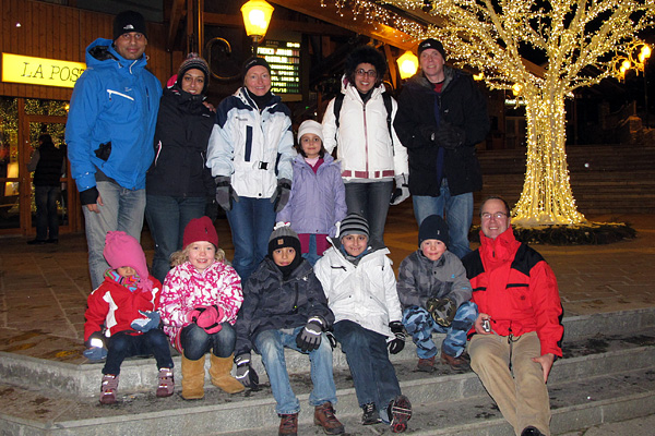 100107_everyone.jpg - Meribel - France - January 2010