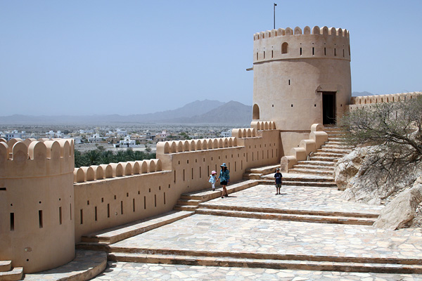 080403_nakhal_castle.jpg - Nikhal Castle - Nikhal - Oman - April 2008