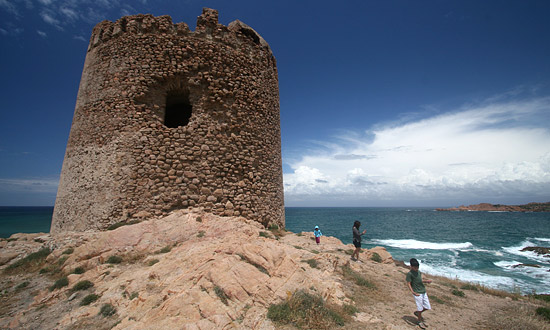torre_isola_rossa.jpg - Isola Rossa - Sardinia (Italy) - May 2007