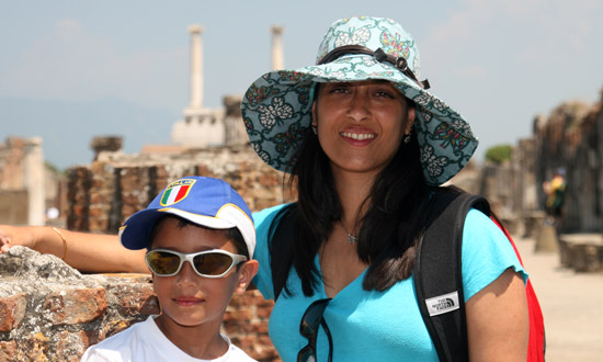 pompeii_arun_reema.jpg - Basilica - Pompeii - Italy - July 2006