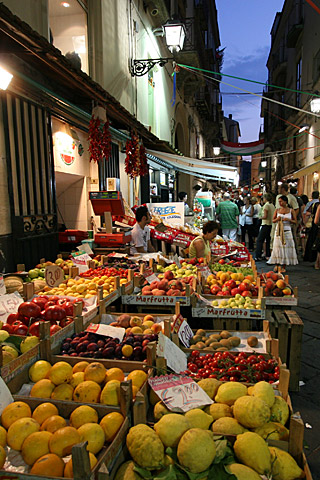 sorrento_via_san_cesareo.jpg - Via San Cesareo - Sorrento - Italy - July 2006